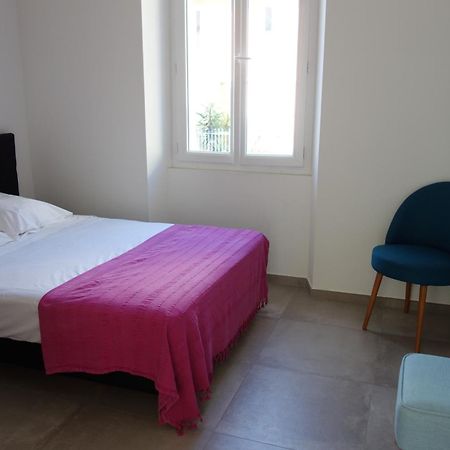 Appartement Port De Sanary Exteriör bild