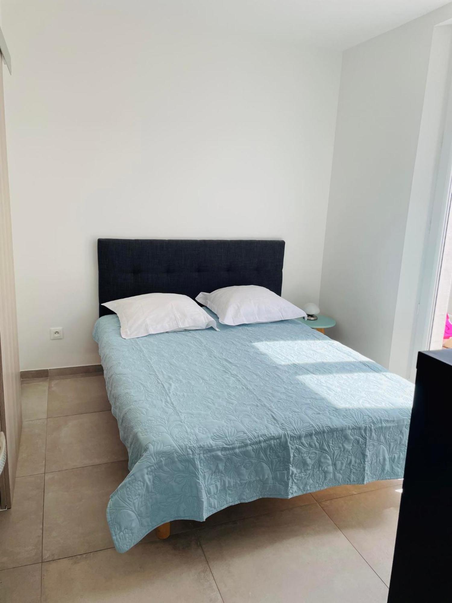 Appartement Port De Sanary Exteriör bild