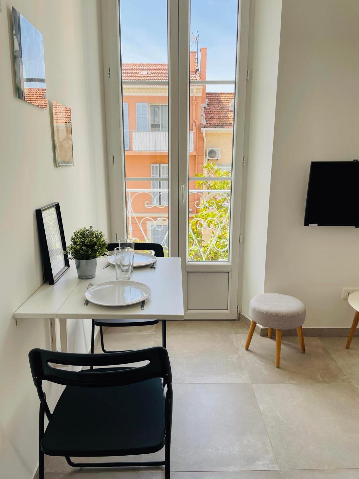 Appartement Port De Sanary Exteriör bild