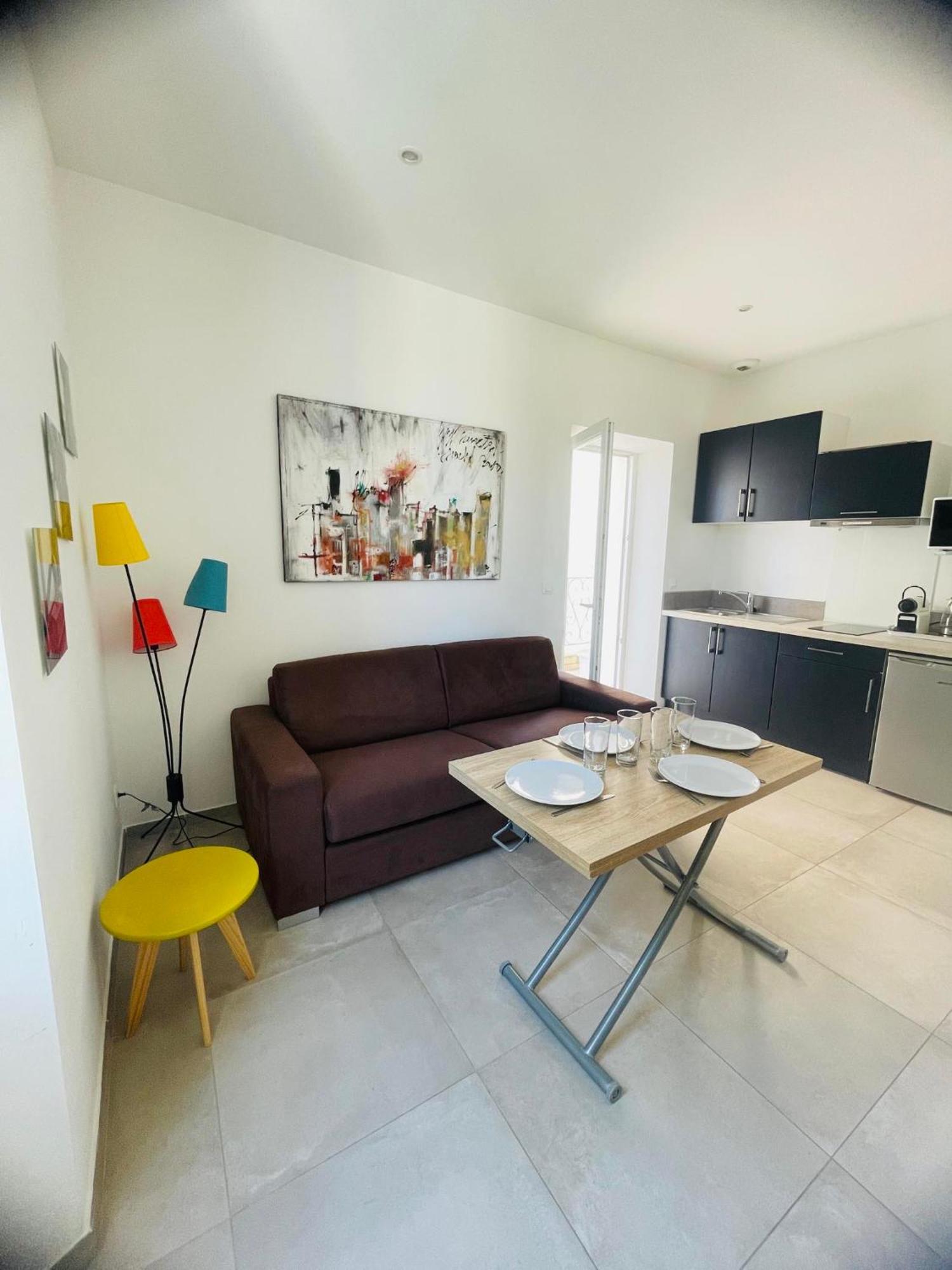 Appartement Port De Sanary Exteriör bild